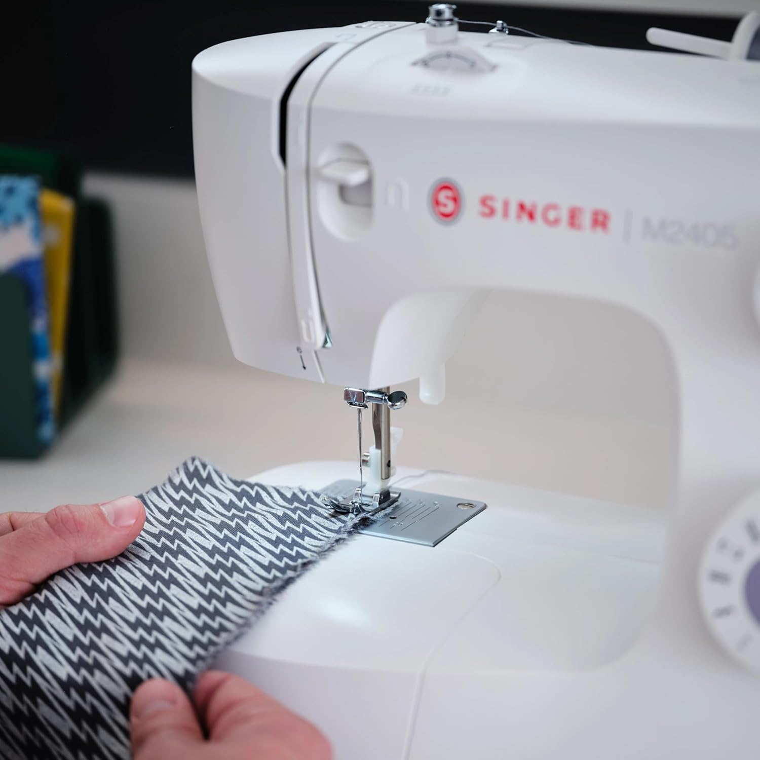 SINGER Nähmaschine M2405